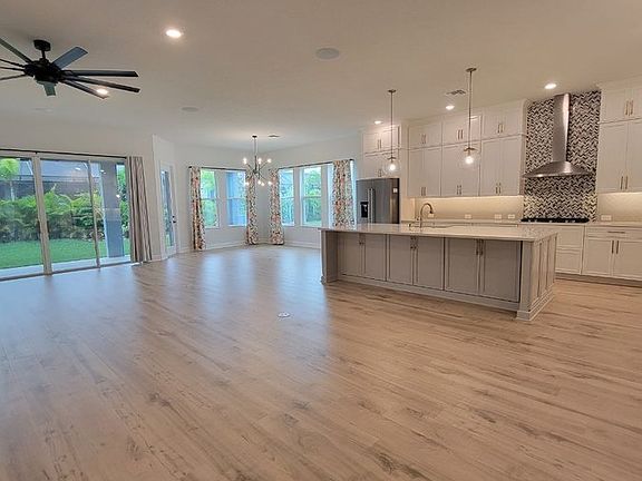 5th image of 7708 Paradiso Dr