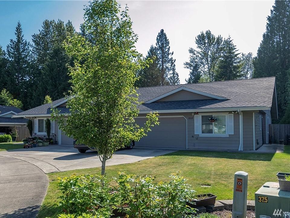 1st image of 7019 180th Ave E