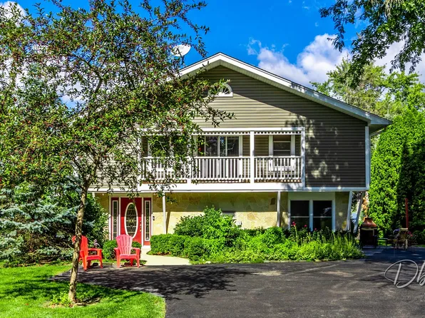 191 Zelinger Ln, Antioch, IL 60002