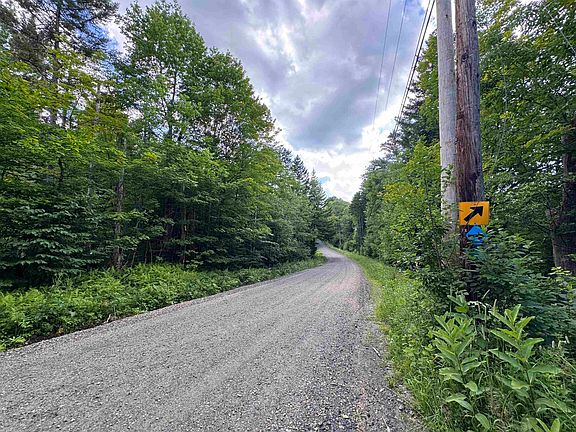 4th image of 169 Sun and Ski Road