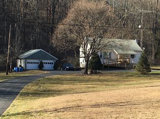 403 Tunnel Rd, Auburn, PA 17922