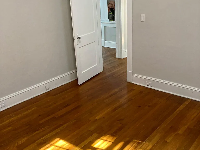 425 Pennsylvania Ave — Photo 6
