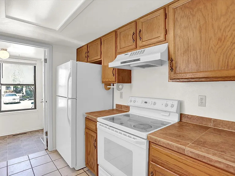 4604 S Fraser Ct #D — Photo 8