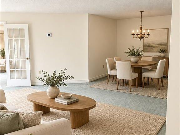 3rd image of 2121 Lakeshore Rd #404