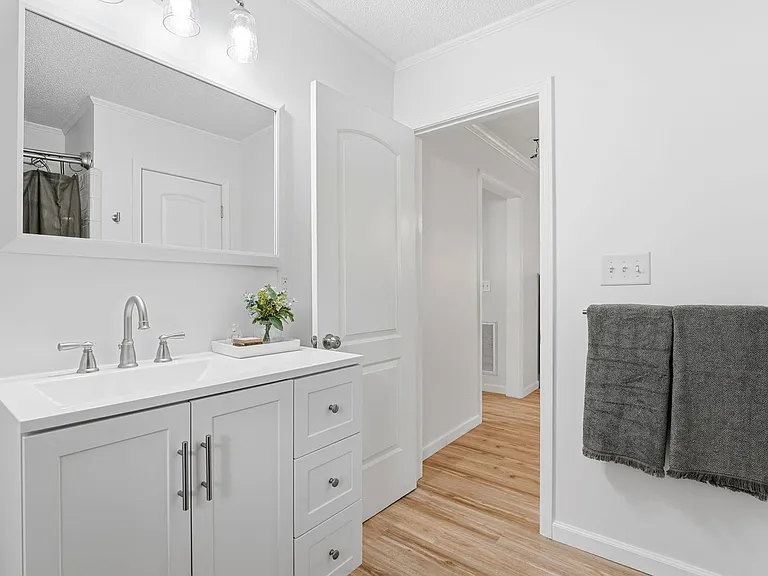 1425 Central Dr — Photo 19
