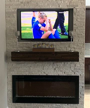 AMBIANCE, ACTION OR BOTH WITH THIS ENTERTAINMENT SPACE