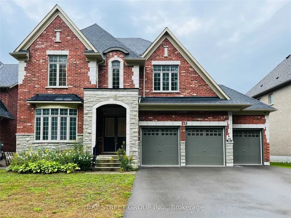 25 McIsaac Dr, Springwater, ON L9X 2A2