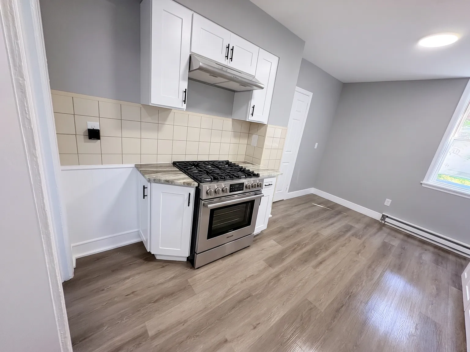 3 bed, $2,695 — Photo 3