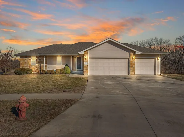 3304 SW 47th Ct, Topeka, KS 66610