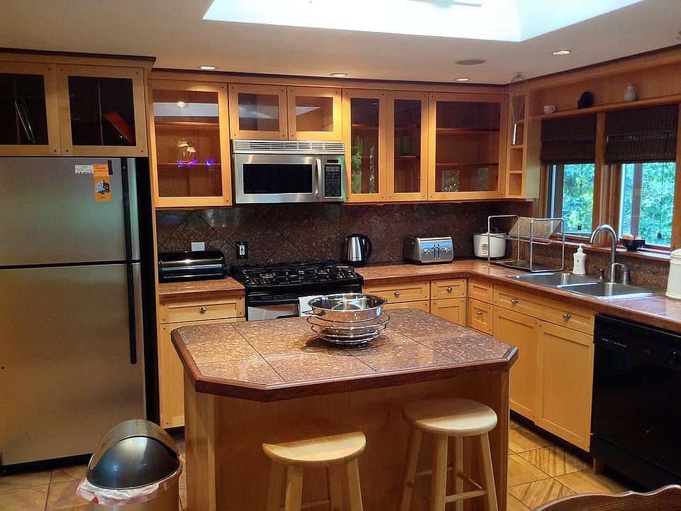 Delicious Upstairs Kitchen