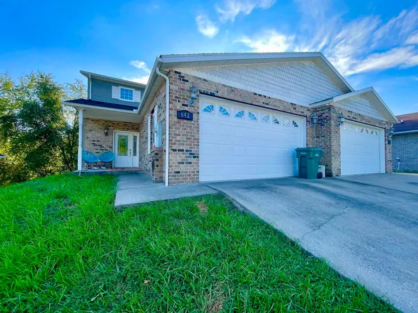 642 Deerfield Dr, Bridgeport, WV 26330