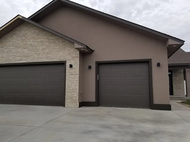 7307 Heathers Way — Photo 34