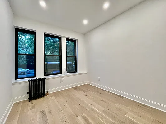 Rented by Zjama Realty Corp | media 1