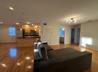1110 Massachusetts Ave APT 1, Cambridge, MA 02138