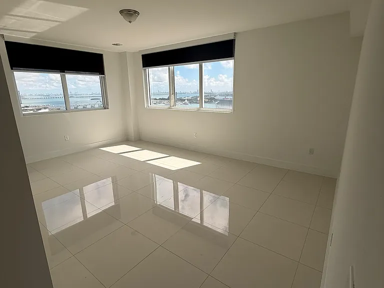 244 Biscayne Blvd #240 — Photo 5