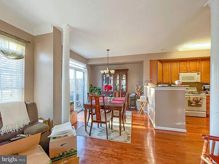 9850 Earls Ferry Cir #1 — Photo 4