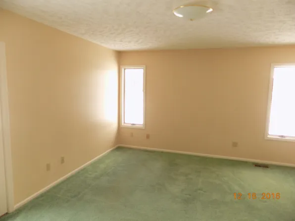 1940 Danbury W, Okemos, MI 48864