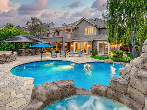 2 Wandering Riv, Coto De Caza, CA 92679