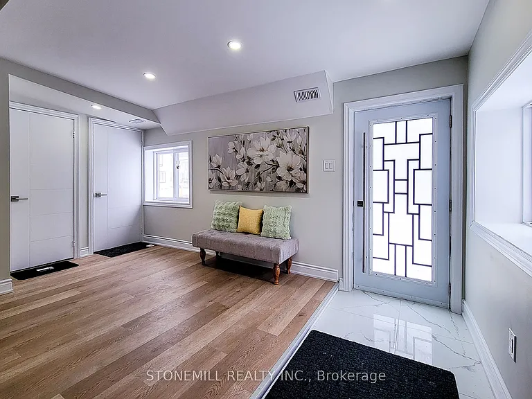 727 College Ave — Photo 5