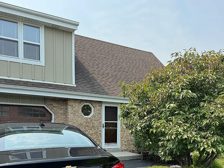 W186S8605 Douglas Dr — Photo 2