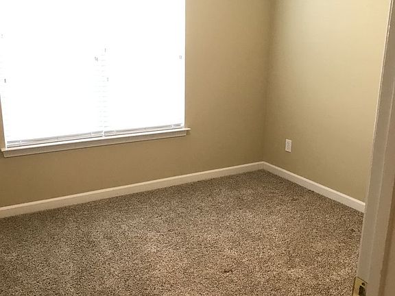 5th image of 125 Keswick Ln