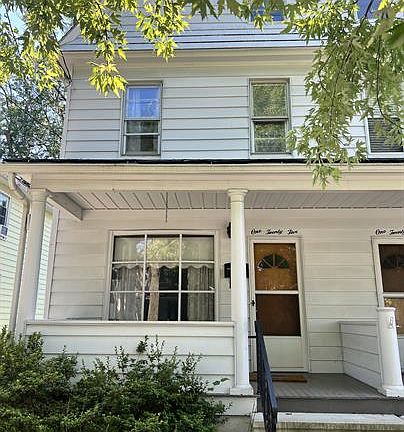 2nd image of 125 E Bennett St