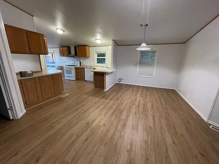 17711 Bass Ln NW — Photo 4