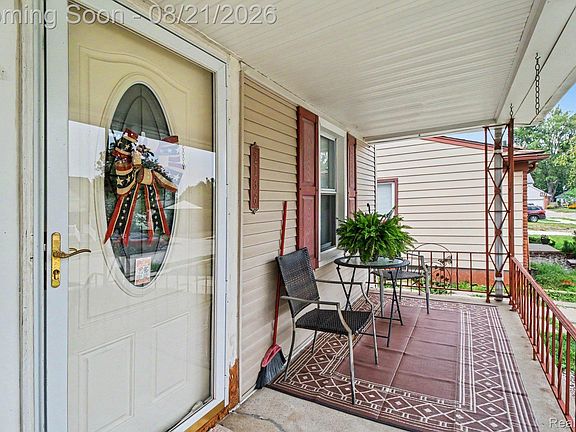 4th image of 2136 Boldt St