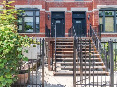 724 S Oakley Blvd #1, Chicago, IL, 60612