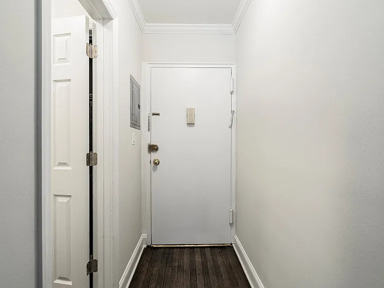 117 Vose Avenue Apartments — Photo 11