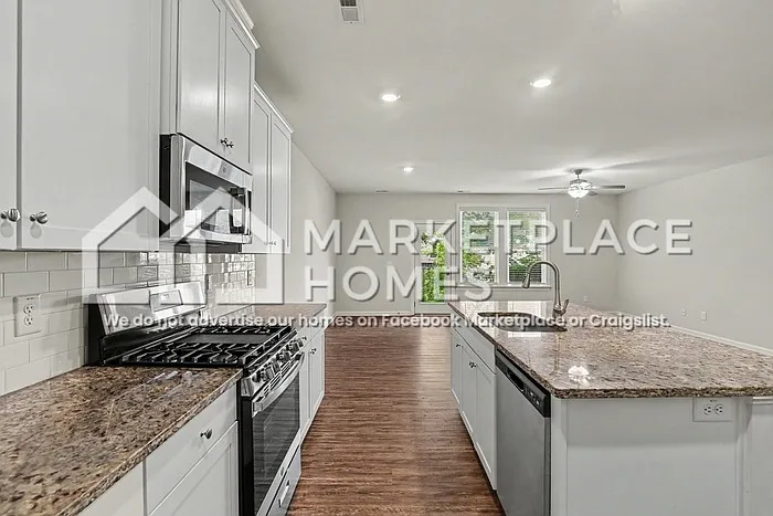 1109 Alston Ridge Ct — Photo 11