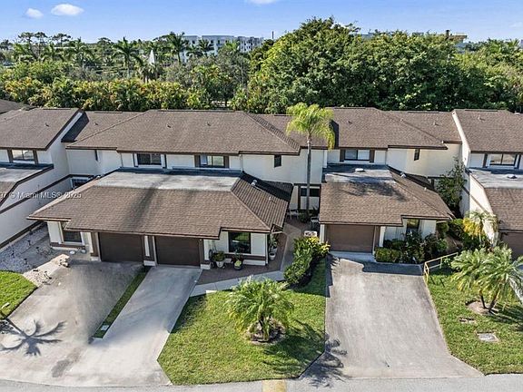5th image of 20929 BOCA RIDGE Drive W