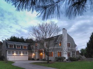 81 Claypit Hill Rd, Wayland, MA 01778