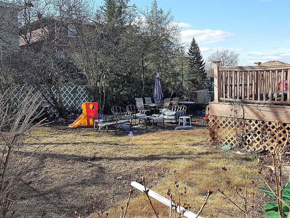 1st image of 17 Birchwood Dr