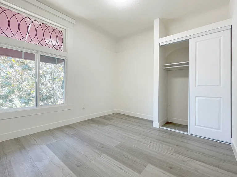 411 E Santa Clara St — Photo 4