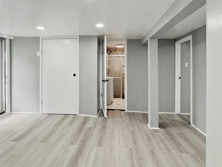 429 S 3rd Ave — Photo 10