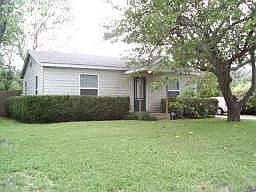 1st image of 609 Comal Ave