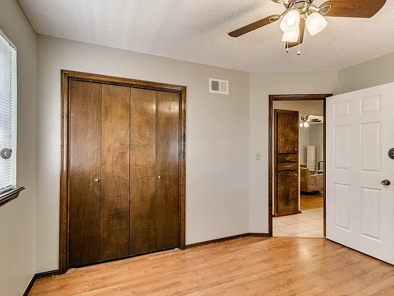 722 S Meadow Ln — Photo 7