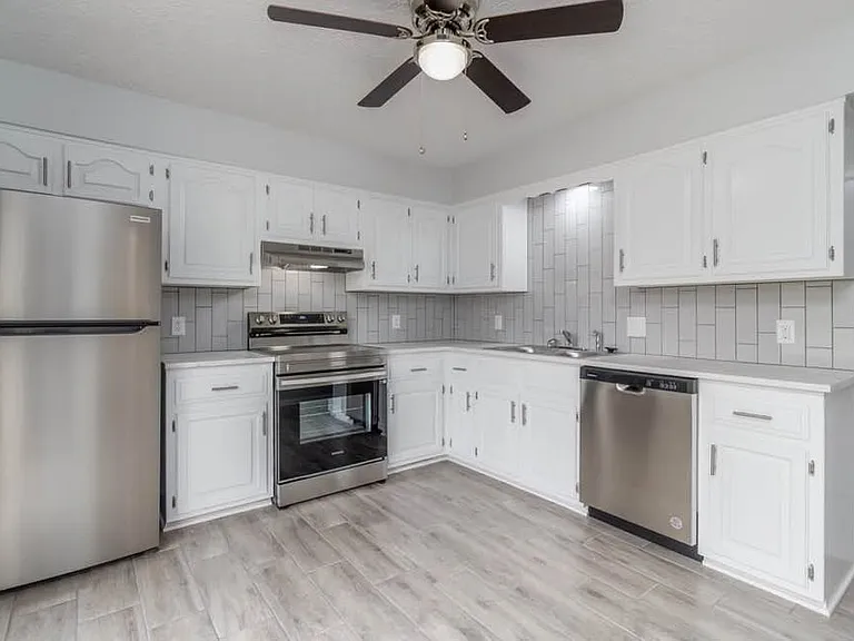 624 Holly St #B — Photo 3