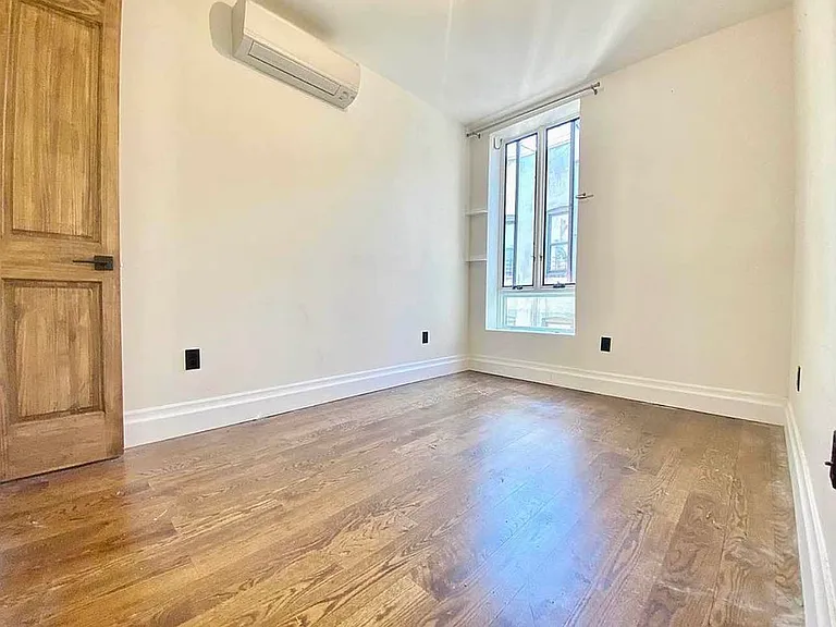 83 Stockholm St #3B — Photo 12