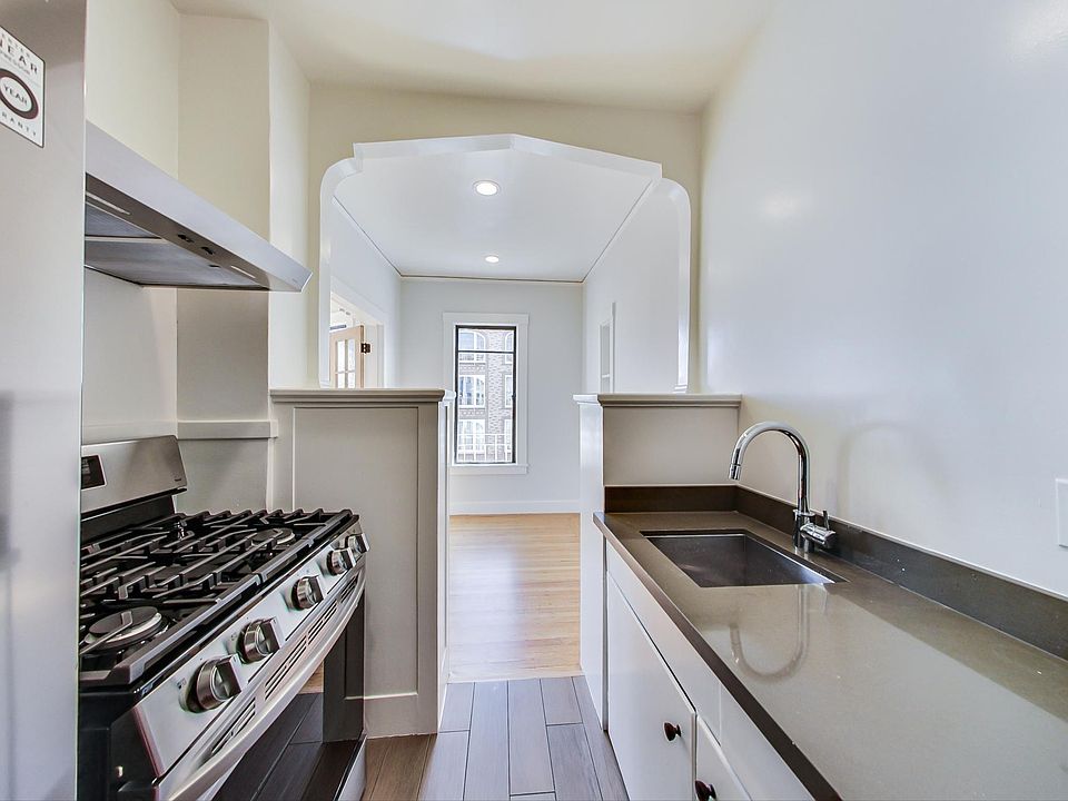 1st image of 3501 Divisadero St APT 11