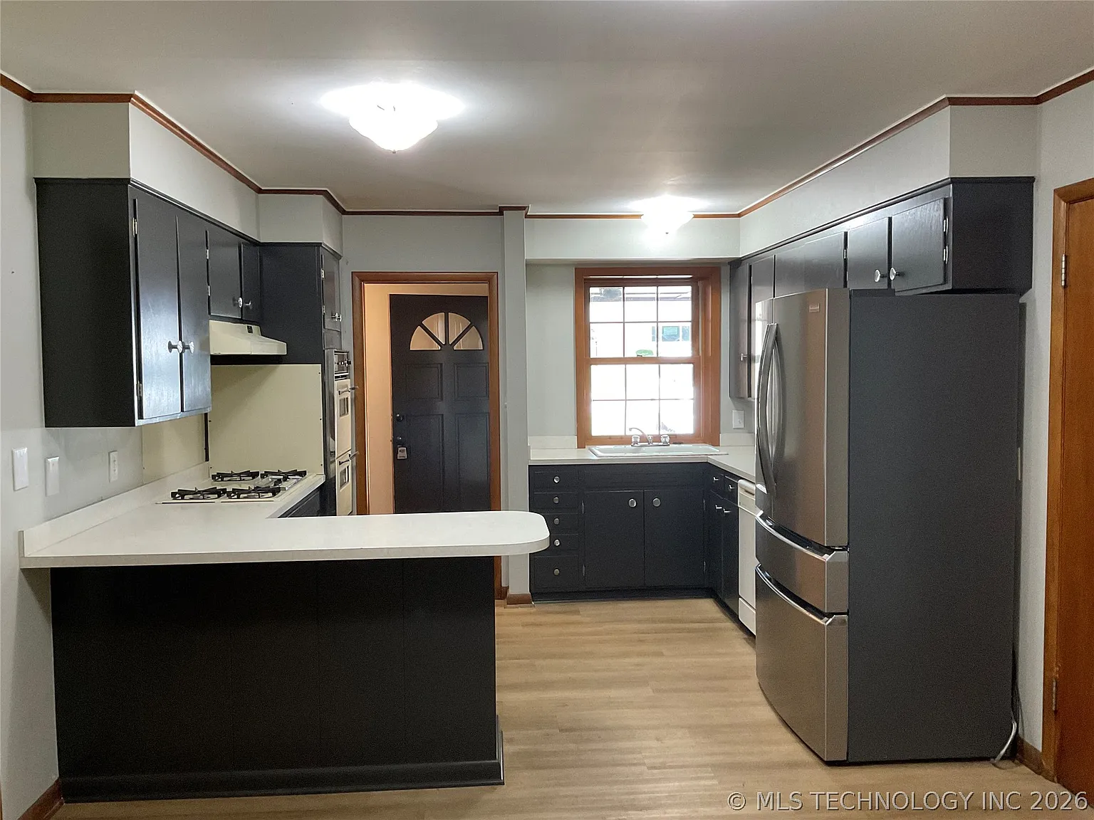 3 bed, 2.0 bath, 1714 sqft, $1,600 — Photo 4