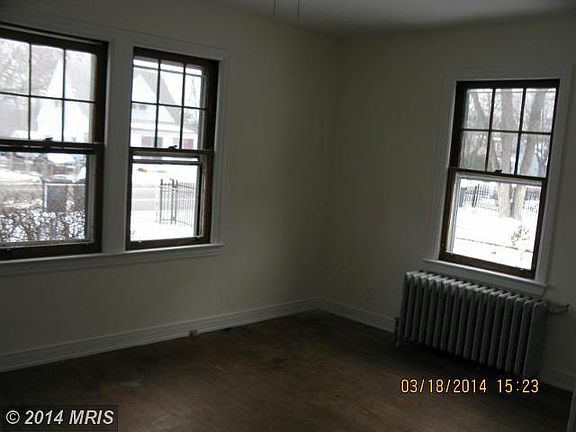 5th image of 2621 Parkland Dr