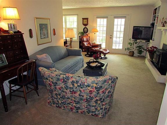 5th image of 1304 Crestwood Hills Dr