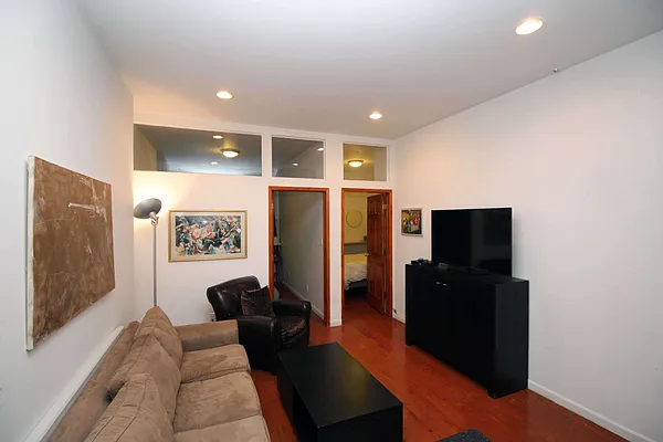 Rented by HH Realty | media 39