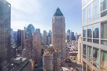 Rented by R New York