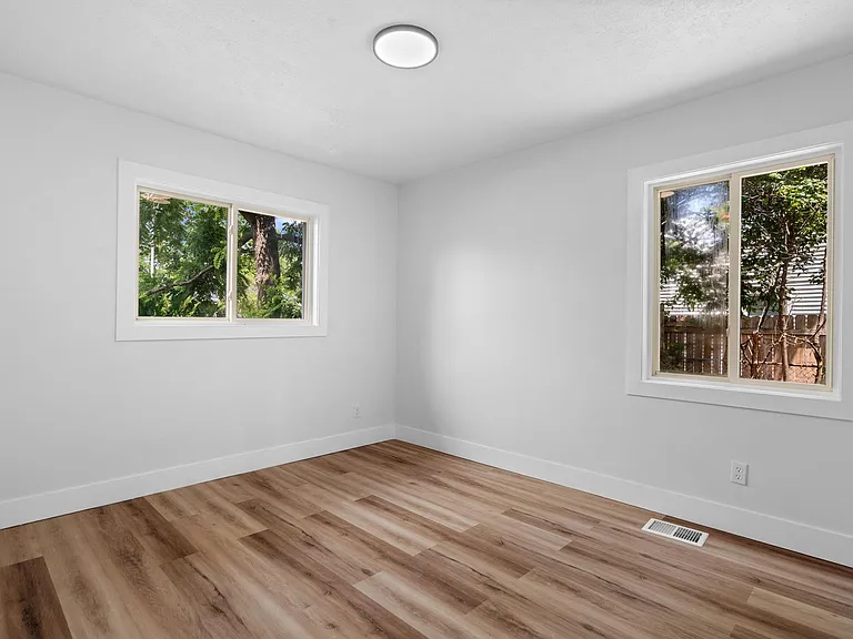 4376 Curundu Ave — Photo 18