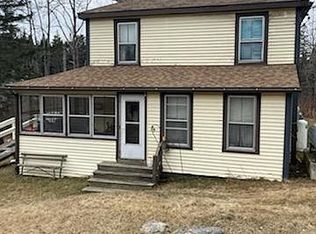 10 Grindstone Ave, Winter Harbor, ME 04693