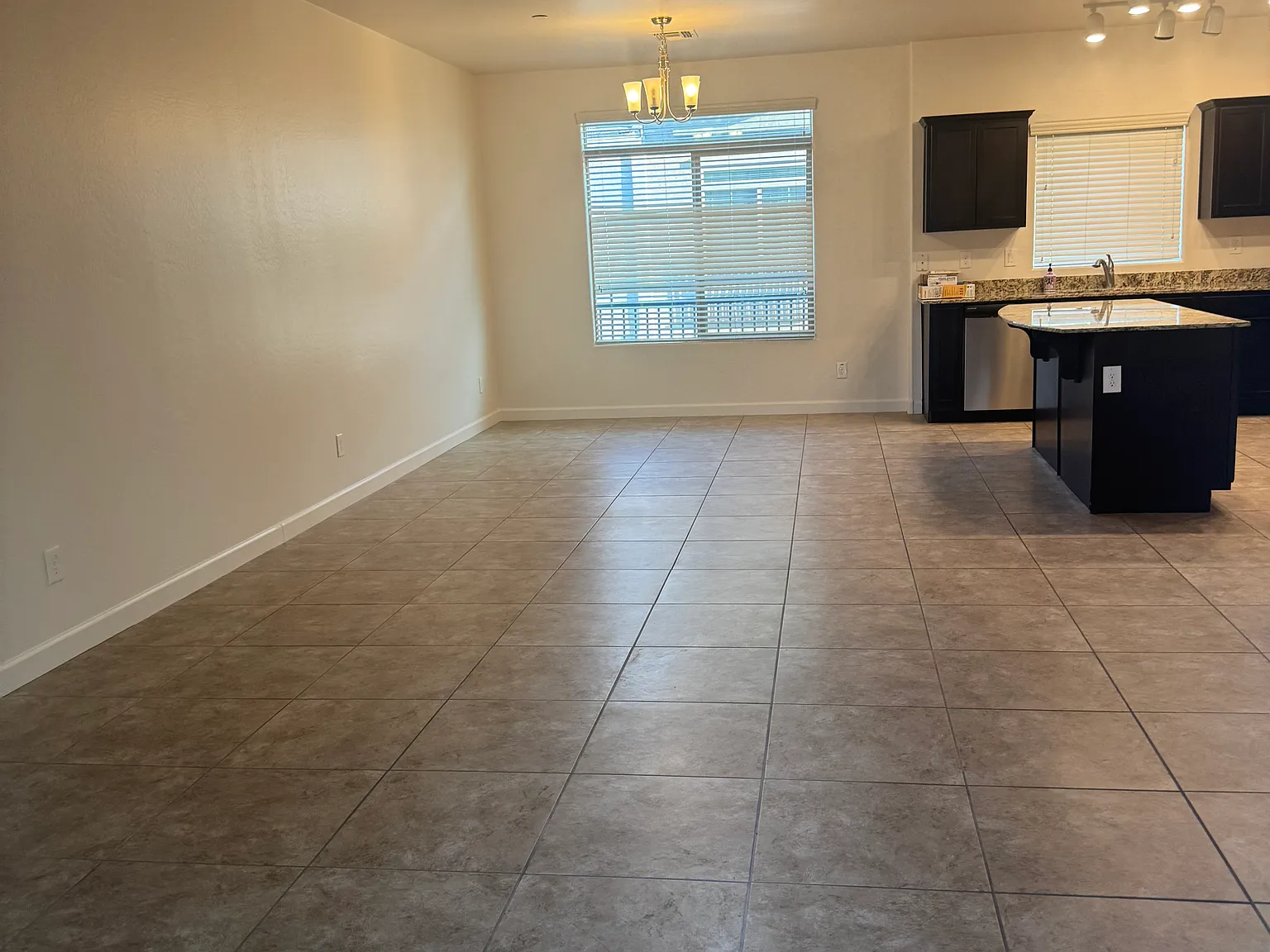 2150 W Alameda Rd — Photo 4