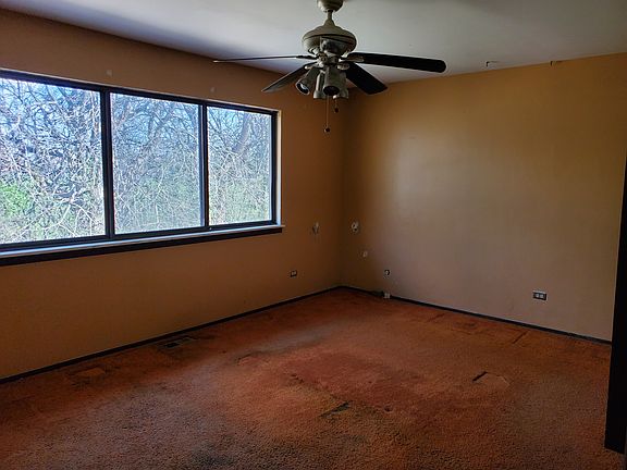 5th image of 18621 Golfview Dr